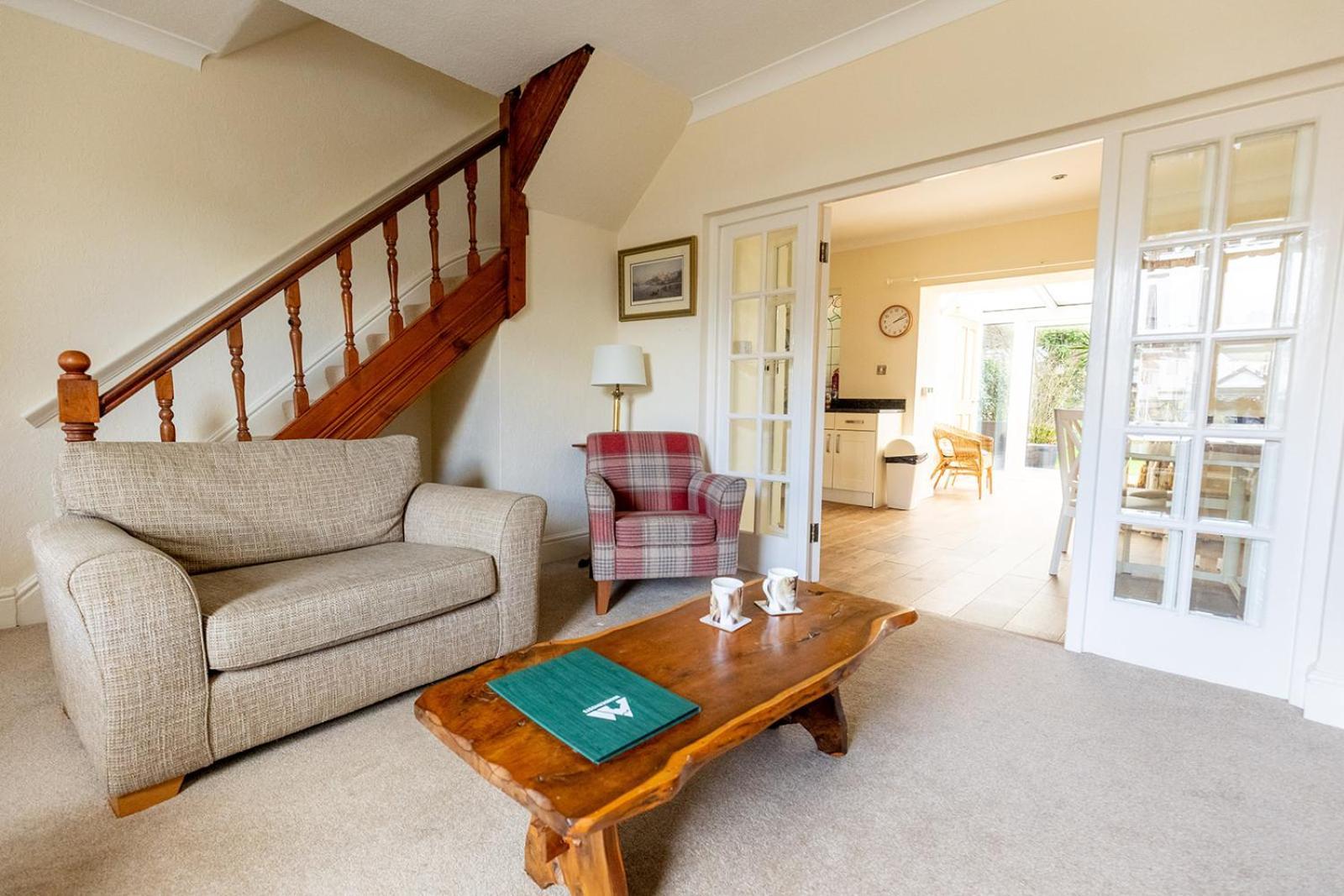 Fir Tree Cottage - Cosy 3 Bed Cottage In Penrhyn Bay With Beautiful Sea Views And Access To Snowdonia Rhôs-on-Sea 외부 사진