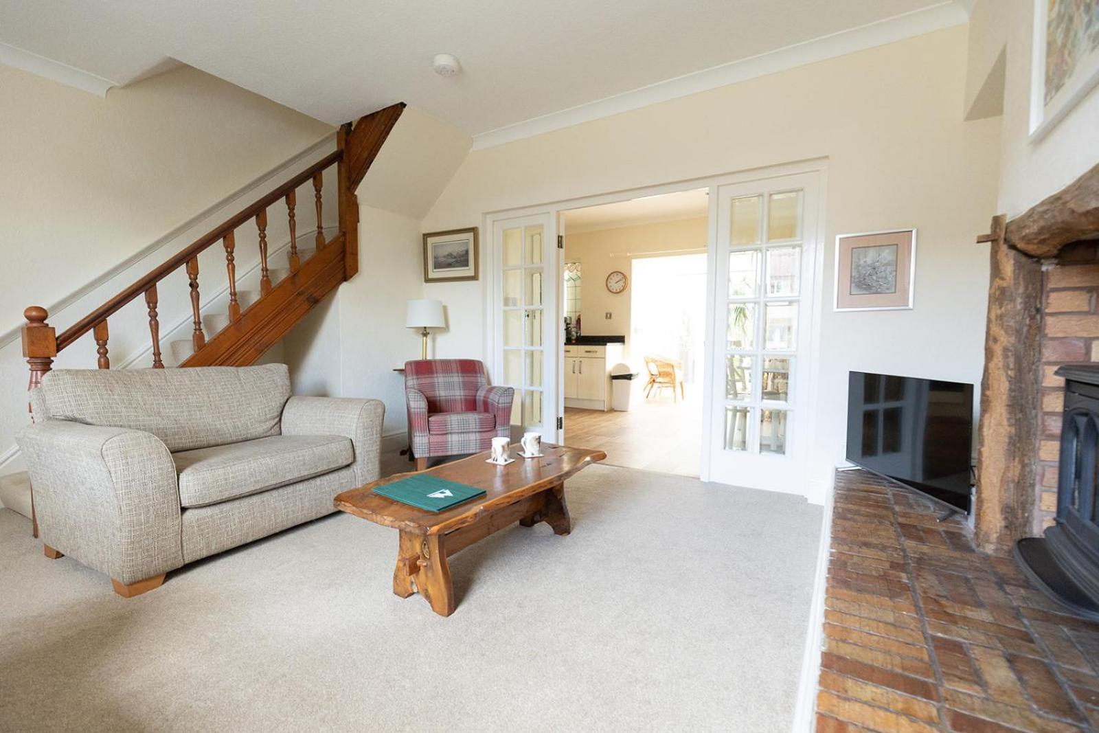 Fir Tree Cottage - Cosy 3 Bed Cottage In Penrhyn Bay With Beautiful Sea Views And Access To Snowdonia Rhôs-on-Sea 외부 사진