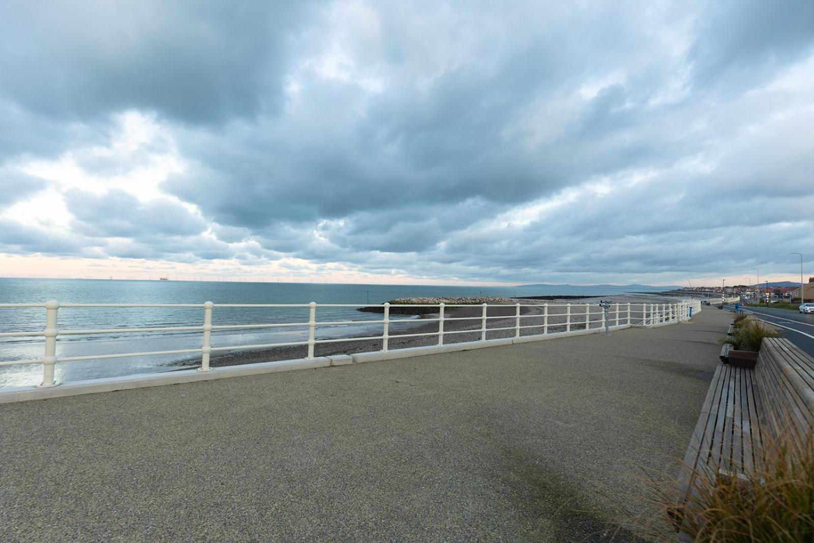 Fir Tree Cottage - Cosy 3 Bed Cottage In Penrhyn Bay With Beautiful Sea Views And Access To Snowdonia Rhôs-on-Sea 외부 사진